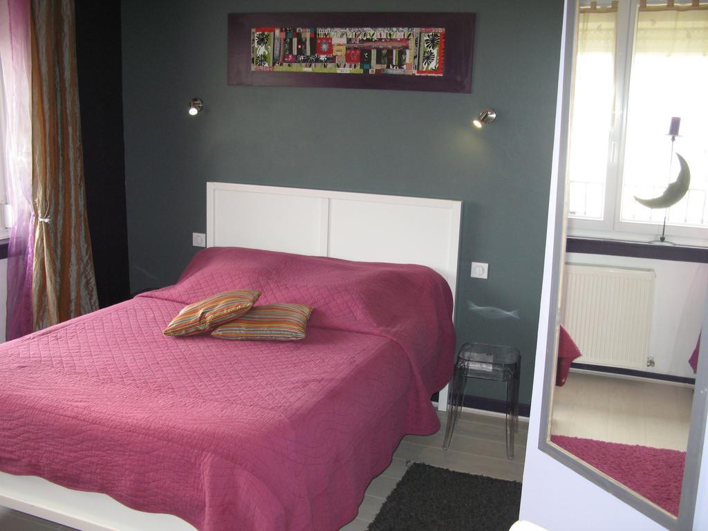 Les Chambres De L'Ile Longeville-les-Metz Room photo